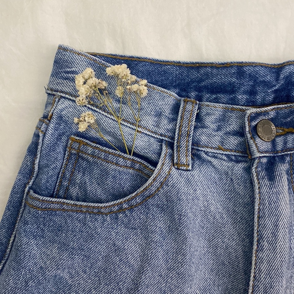 J . GALT High Waist Denim Shorts - Picture 7 of 7